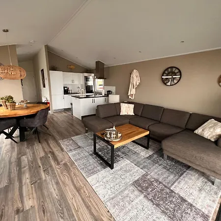 度假居 Exklusive Ferienhaeuser Markermeer By Interhome *