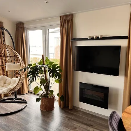 Exklusive Ferienhaeuser Markermeer By Interhome * 博文卡尔斯佩尔