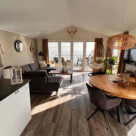 Exklusive Ferienhaeuser Markermeer By Interhome 博文卡尔斯佩尔